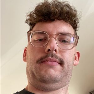 Meet your Posher, Corey